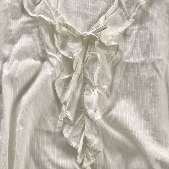 Old Navy Ivory Ruffle Top - Picture 3 of 12